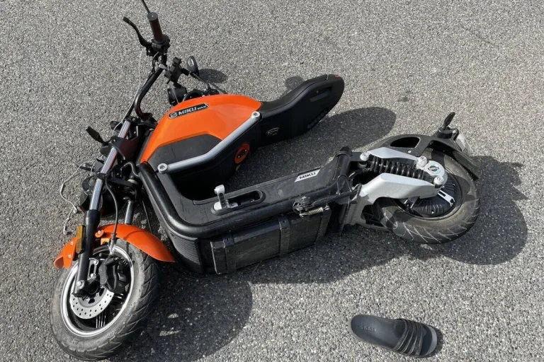 Othmarsingen AG - Lenker erleidet bei Unfall schwere Kopfverletzungen