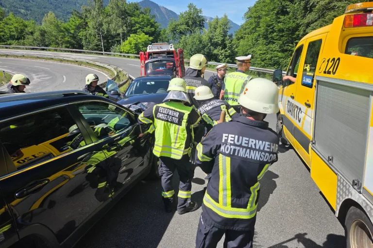 Ferlach – Unfall mit Geisterfahrerin auf Bundesstraße