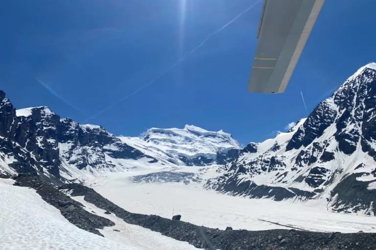 [Update] Drama am Grand-Combin VS – Herabstürzende Eisblöcke fordern 2 Todesopfer und 9 Verletzte