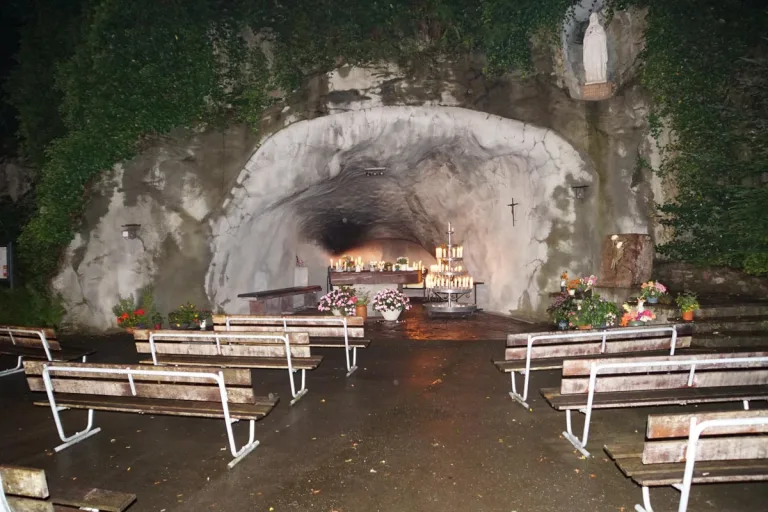 Mels SG - Zwei Männer nach Einbruchversuch in Grotte festgenommen