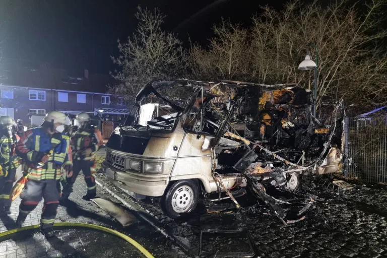 Norderstedt – Brand eines Wohnmobils