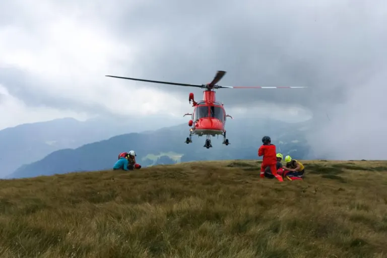 Widderfeld LU – Erfolgreicher Rega-Einsatz für eine abgestürzte Wanderin im Nebel