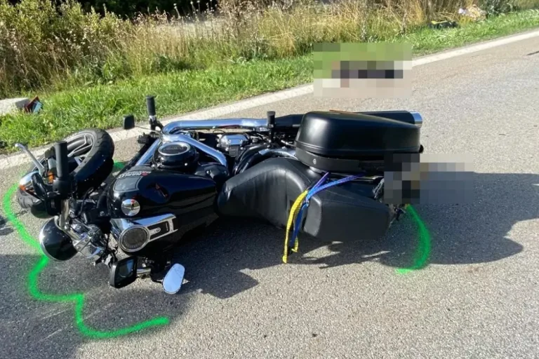 Hospental UR -  Sachschaden von rund 35'000 Franken nach Unfall