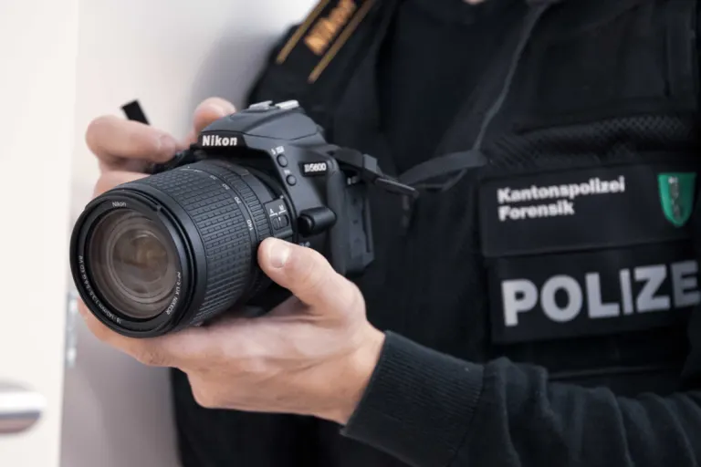 Rorschacherberg SG – Bei Einbruch in Hotel Bargeld und Tabakwaren gestohlen