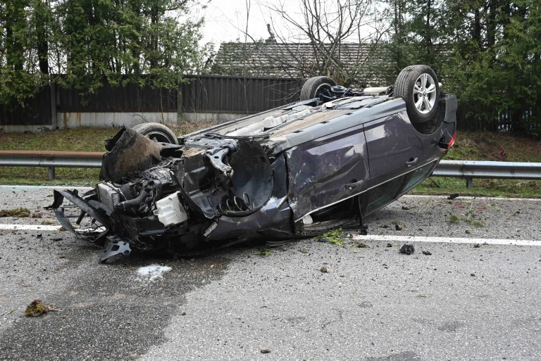 Ebnat-Kappel SG: Selbstunfall auf Umfahrungsstrasse - Autofahrerin fahrunfähig