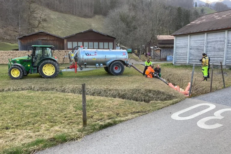 Oberurnen GL - Gülle gelangt in den Müslibach