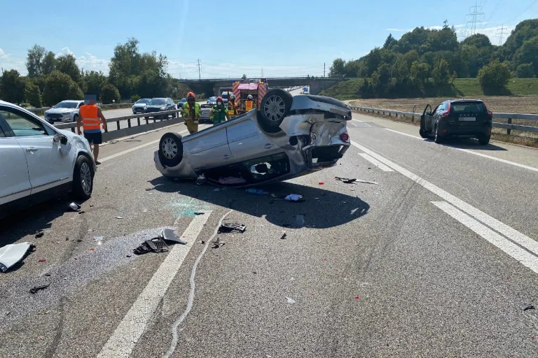 A1 Wiedlisbach SO – Fünf Personen bei Verkehrsunfall verletzt
