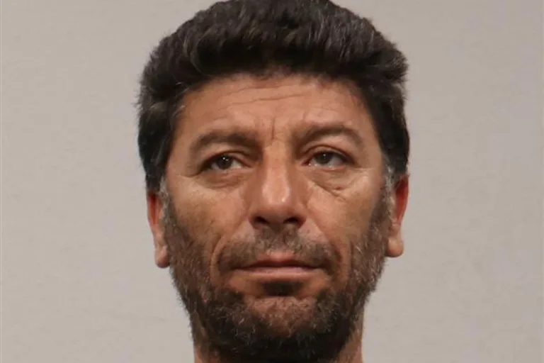 Remscheid - Zwei Personen angeschossen - Polizei sucht Täter mit Foto