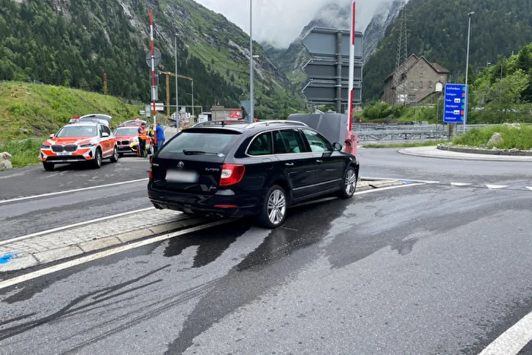 Göschenen UR - Unfall wegen Ablenkung