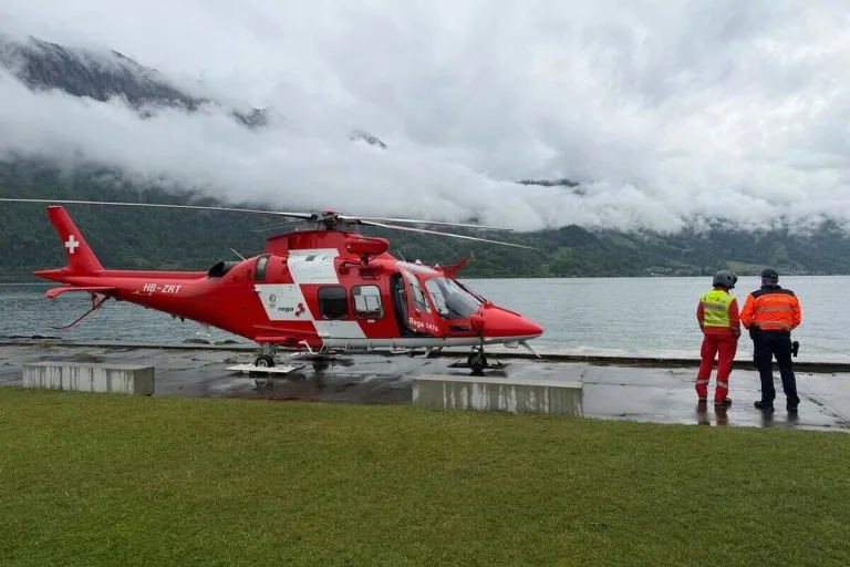 Rega entdeckt führerloses Boot – drei Personen gerettet