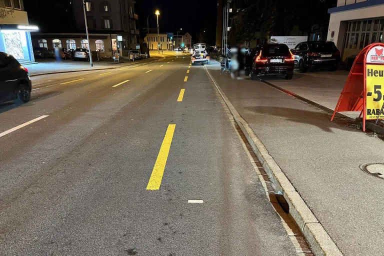 Wittenbach SG - Rollerfahrer bei Unfall verletzt