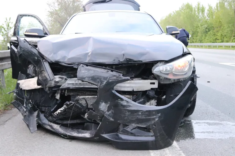 Hohenwepel – Hoher Schaden bei Unfall