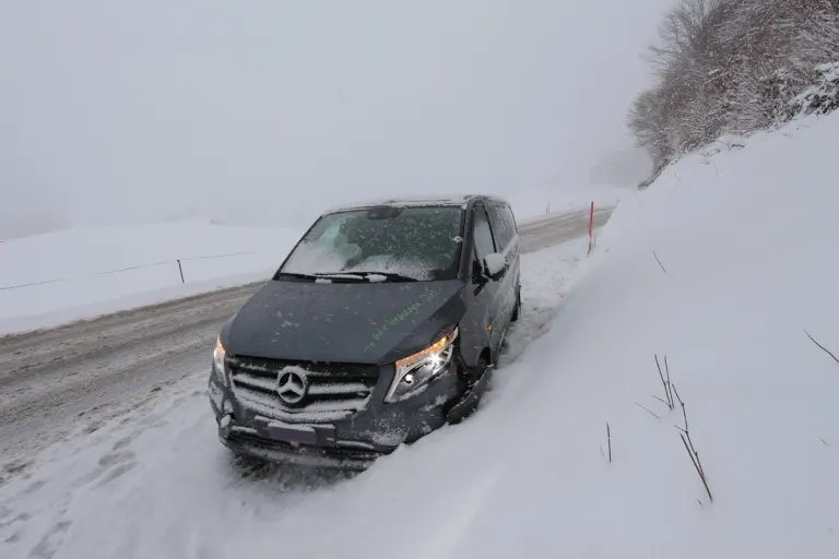 Enggenhütten AI – Auf schneebedeckter Strasse verunfallt