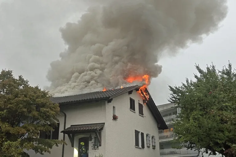 Stadt Luzern – Dachbrand nach Blitzeinschlag