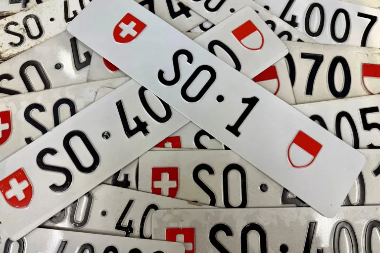 Kontrollschild SO 1 für 390’000 Franken versteigert
