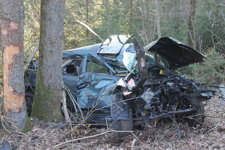 Olpe - 19-Jähriger bei Unfall verletzt