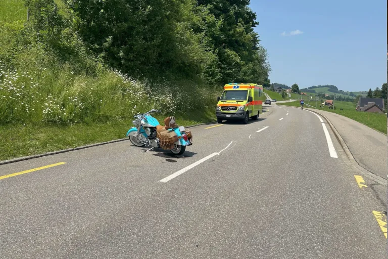 Saien AR – Motorradlenker verletzt sich nach Sturz