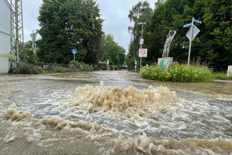 Sturmtief Bernd zieht mit Starkregen über Bochum