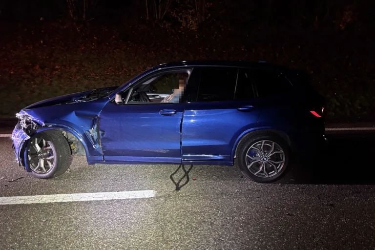 A1 Suhr AG – Unfall auf Autobahn-Zubringer führt grossem Stau