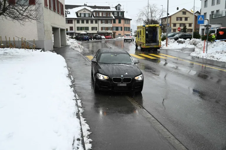 Kaltbrunn SG - Frau auf Fussgängerstreifen angefahren