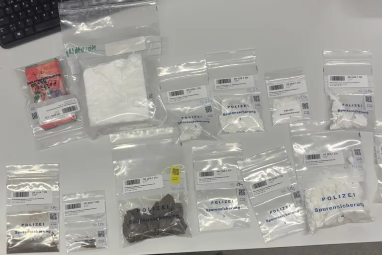 Domat/Ems und Chur GR – Über 1,5 Kilogramm Drogen sichergestellt