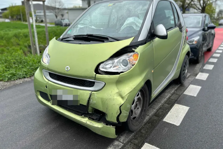 Kollision zweier Autos in Wohlen AG -  Eine Person verletzt