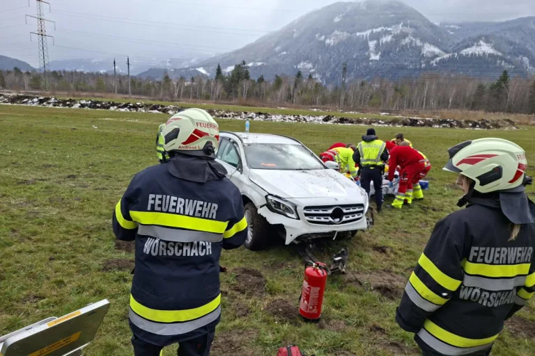 Unfall bei Wörschach – Pkw überschlägt sich