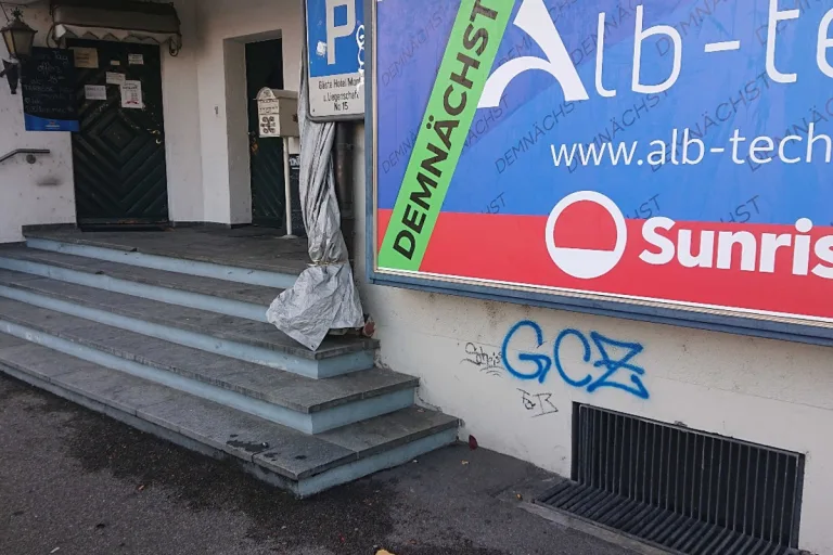 Döttingen AG - Sprayereien geklärt - drei junge Männer als mutmassliche Täter ermittelt