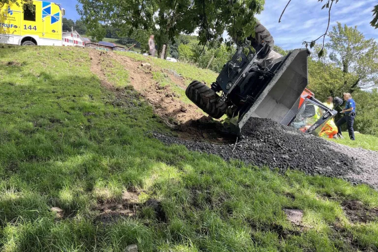 Rüthi SG - Mit einem Motorkarren verunfallt 