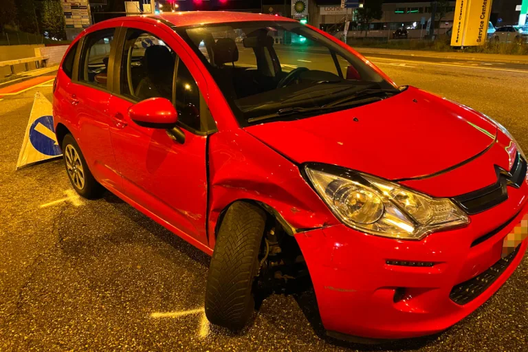 Stadt St. Gallen – Lichtsignal missachtet und mit Auto kollidiert