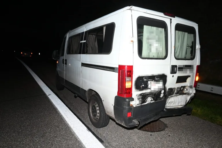  Staad SG - Verkehrsunfall nach Sekundenschlaf
