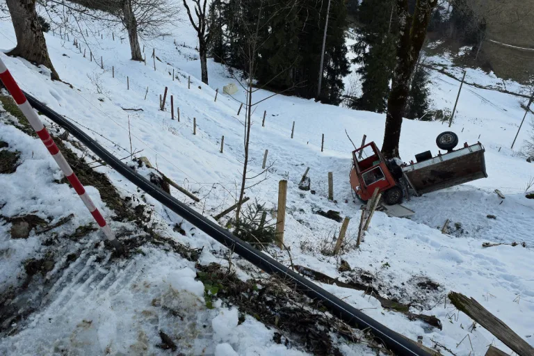 Escholzmatt-Marbach – Mann stirbt bei Unfall mit landwirtschaftlichem Motorkarren