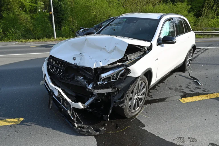 Unfall in Littau LU - Bremsmanöver zu spät bemerkt 