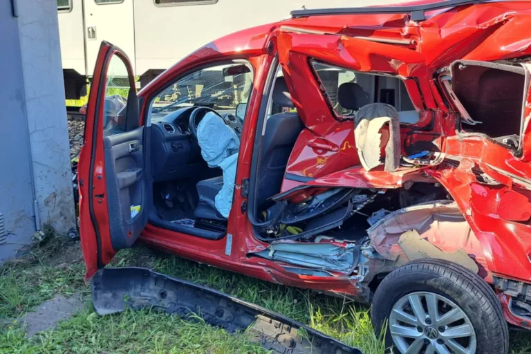 Unfall in Villach-Land K – Zug rammt Pkw