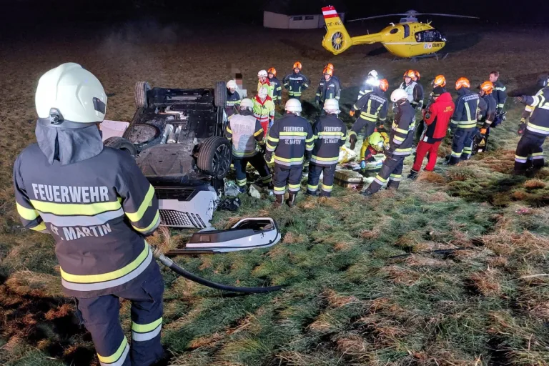 St. Martin am Grimming ST – Familie bei Unfall verletzt