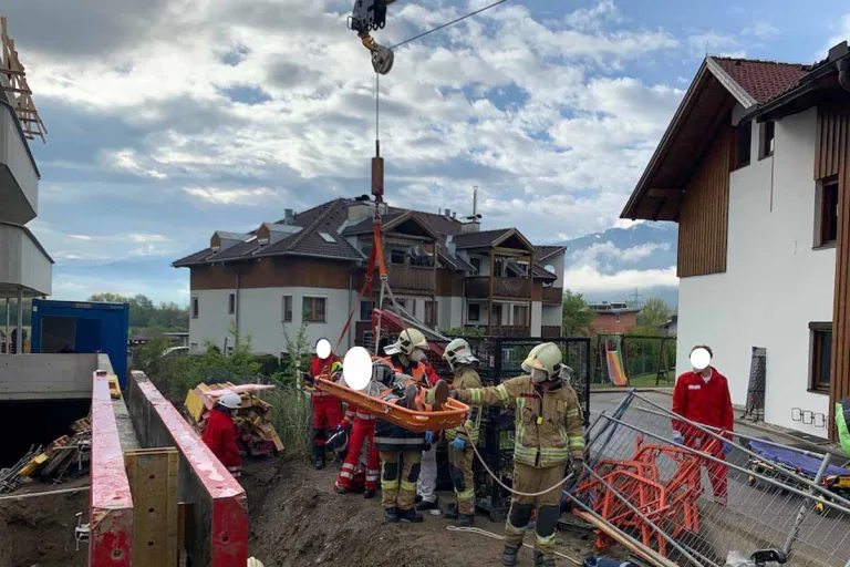 Zirl - Arbeiter bei Bauarbeiten verletzt