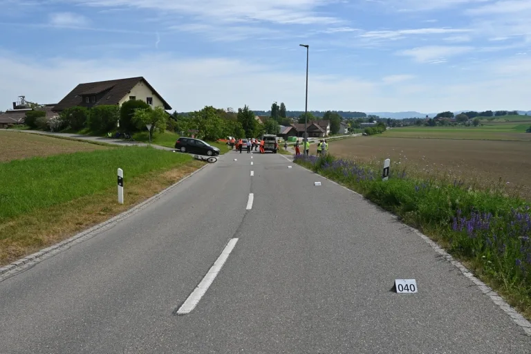 Dinhard ZH – Rettungshelikopter nach Unfall im Einsatz