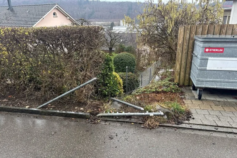 Beringen SH – Fahrerflucht nach Unfall