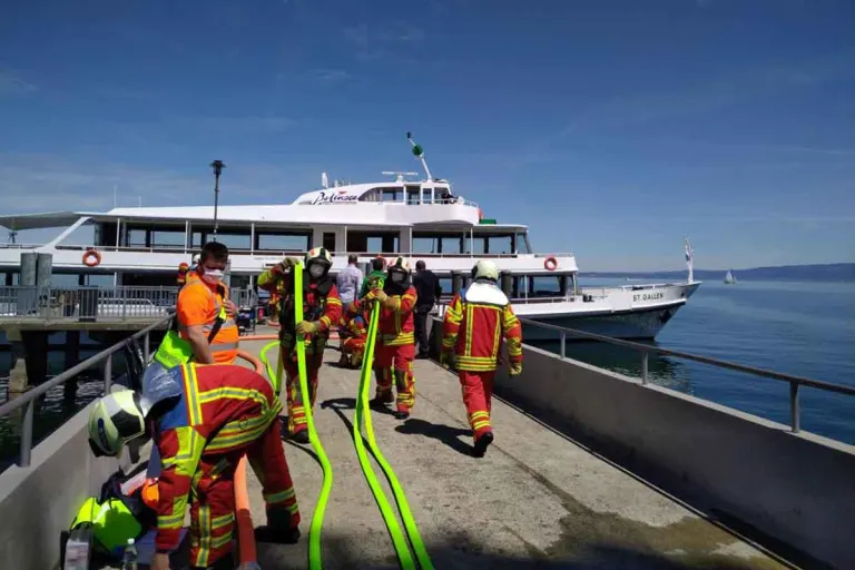 Horn TG - Brand auf Schiff mit Passagieren