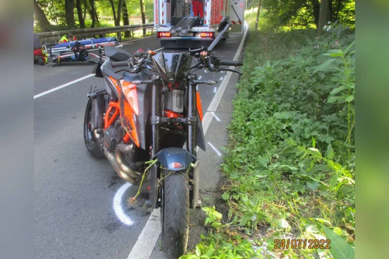 Kürten – Schwer verletzter Motorradfahrer nach Unfall mit Pkw