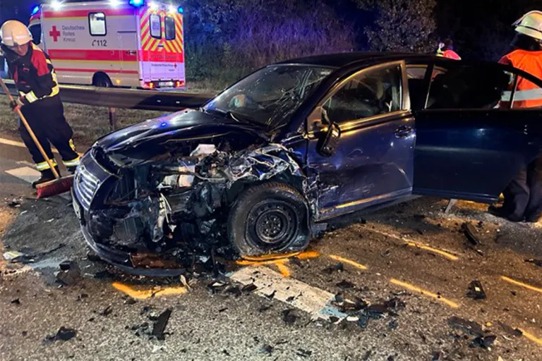 Lauterecken RP – Drei Verletzte bei Unfall von zwei Pkw