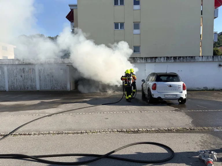 St.Margrethen SG – Brandausbruch in Garagenbox