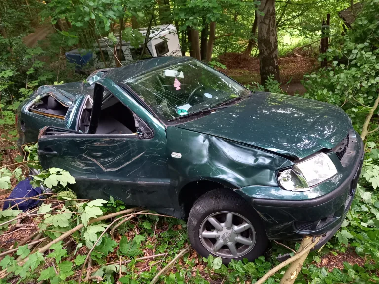 Unfall bei Herdecke – Pkw überschlägt sich auf Landstrasse