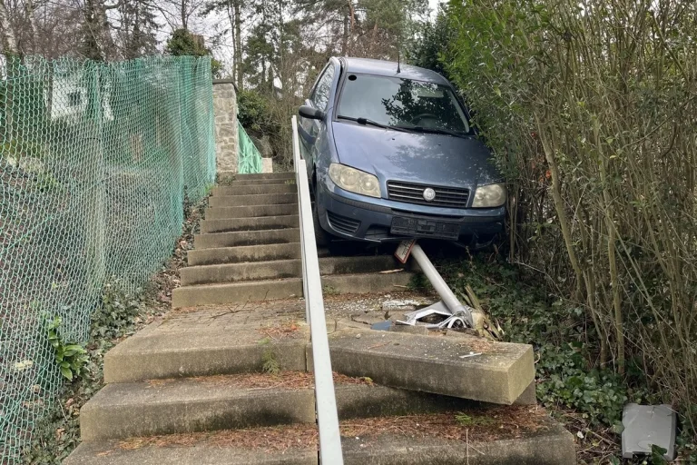 Spiesen-Elversberg - Nach Unfall geflüchtet