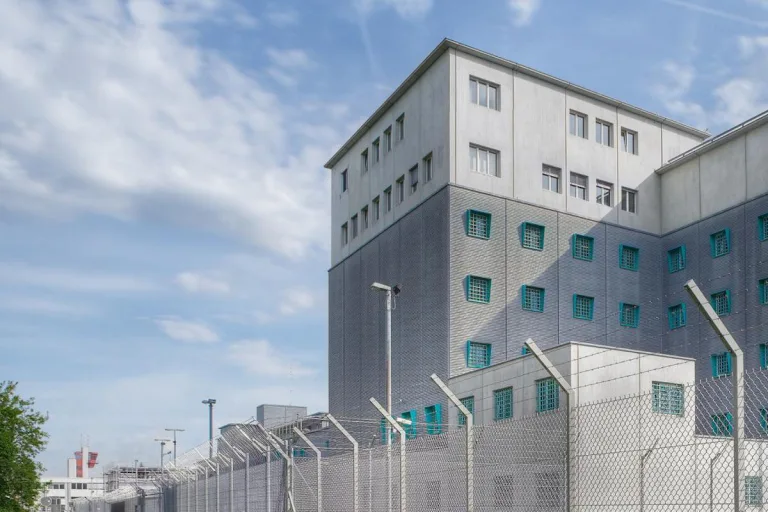 Flughafen Kloten ZH – Mann tot in Zelle aufgefunden