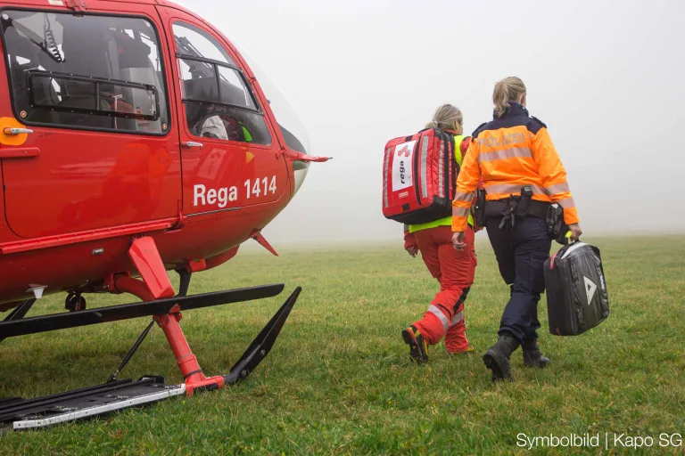 Rapperswil-Jona SG – Bub (6) zwischen Rundhölzern eingeklemmt