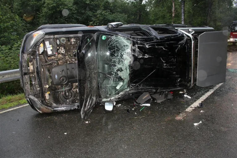 Kirchhundem – Schwerer Verkehrsunfall mit fünf Verletzten
