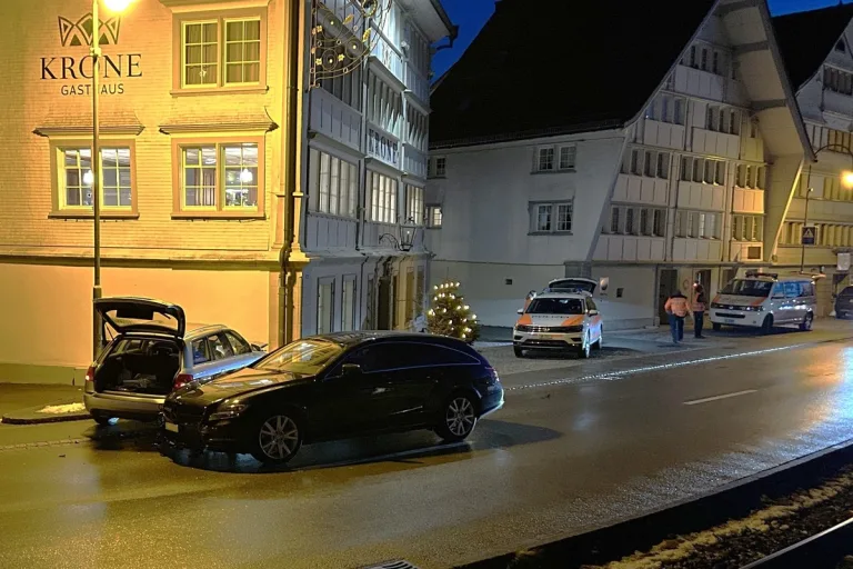 Speicher AR – Auf vereister Fahrbahn ins Schleudern geraten