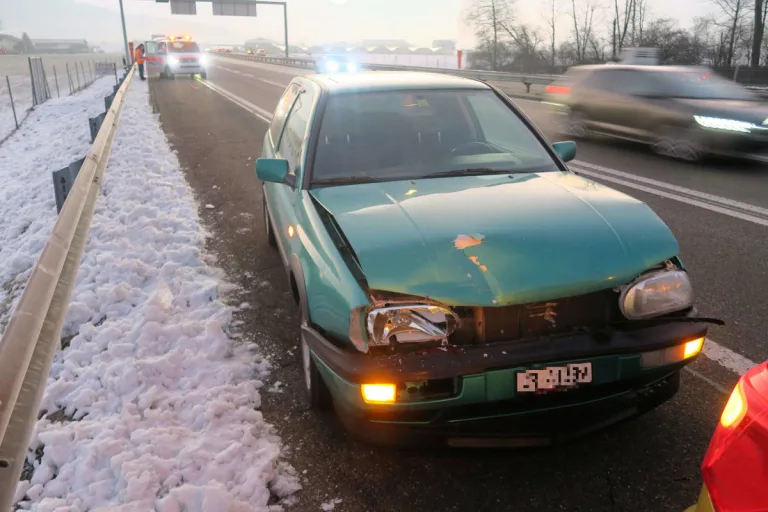 A3 Benken SG – In Kolonne auf der Autobahn gekracht