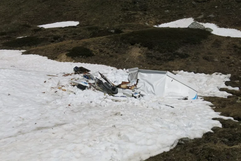Drama in Bivio GR - Motorflieger und Segelflugzeug abgestürzt – Alle fünf Personen identifiziert